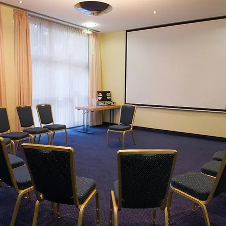 - South By Ihg Отель Мюнхен