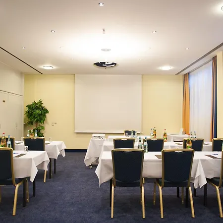- South By Ihg Отель Мюнхен