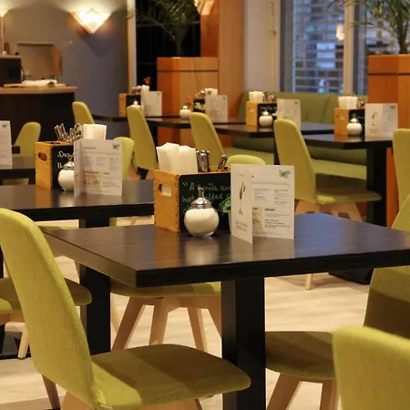 Отель - South By Ihg 4*