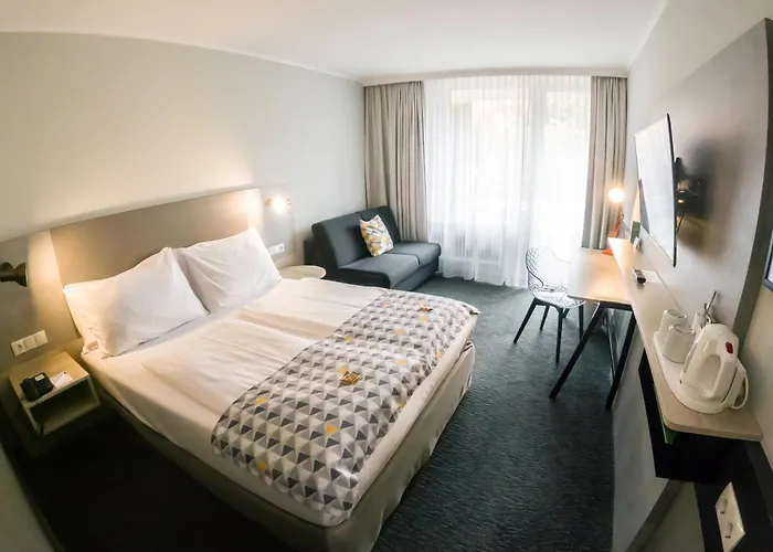 - South By Ihg מלון