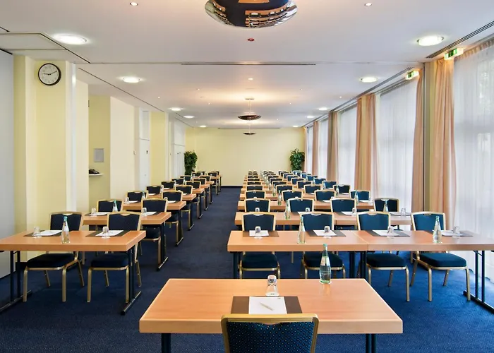 - South By Ihg Hotel München