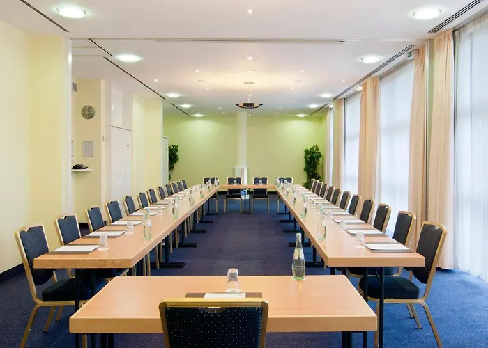- South By Ihg Hotel München
