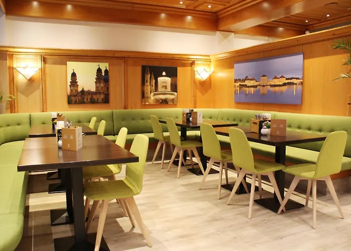 - South By Ihg Hotel